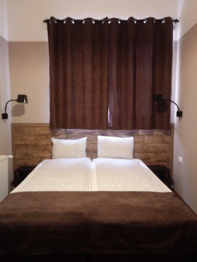 Promenade Panzio Bed & Breakfast Miskolc Exterior photo