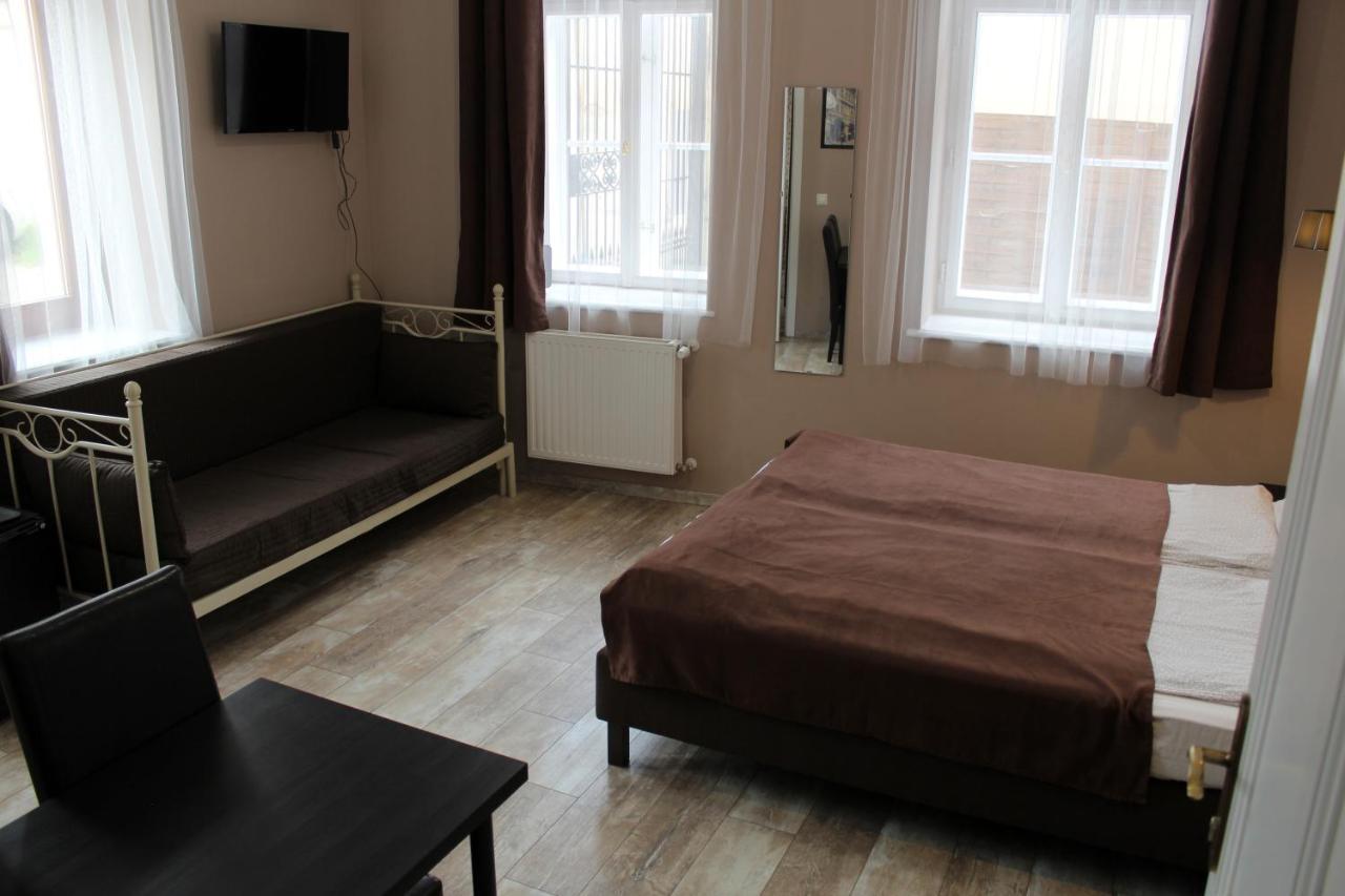 Promenade Panzio Bed & Breakfast Miskolc Exterior photo