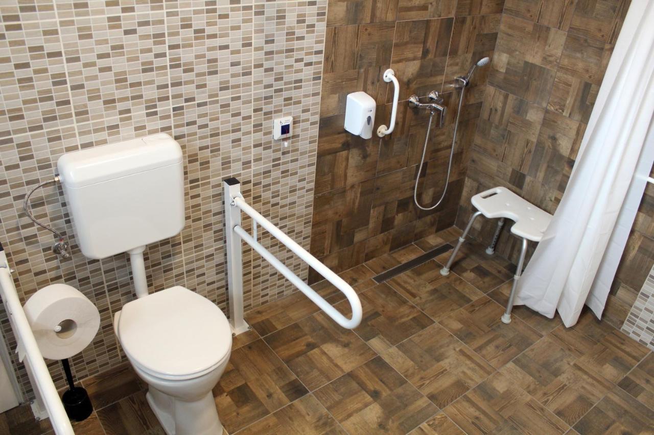 Promenade Panzio Bed & Breakfast Miskolc Exterior photo